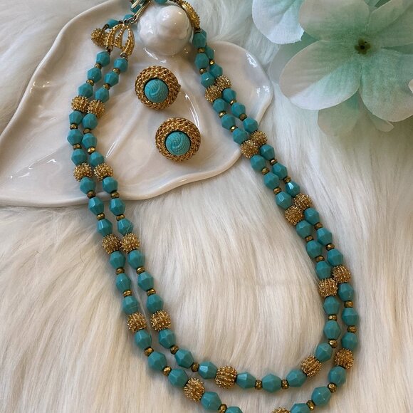 TRIFARI FAUX TURQUOISE BEADED CLIP EARRINGS & MULTI-STRAND NECKLACE - Picture 2 of 11